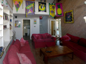 livingroom1sm.jpg